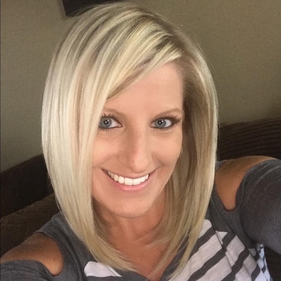 Meet your Posher, Christine - Picture 1 of 1